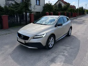 Volvo V40 D4 Geartronic Summum 2016