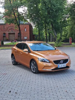 Volvo V40 II (2012-) D3 Geartronic Momentum 2013