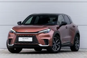 Lexus LBX 1.5 Hybrid Emotion 2025