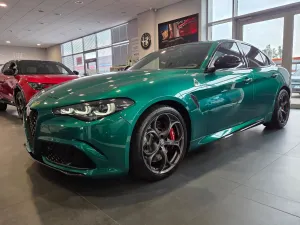 Alfa Romeo Giulia 2.9 V6 Bi-Turbo AT8 Quadrifoglio 2026