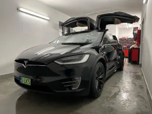 Tesla Model X 90 D 2016
