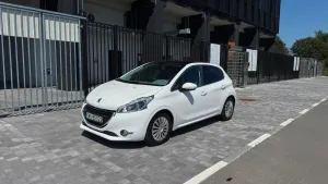 Peugeot 208 I (2012-2019) 2013