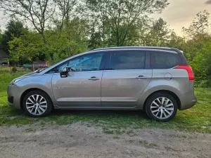 Peugeot 5008 I (2009-2017) 2.0 HDi Family 2013