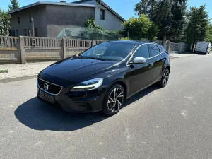 Volvo V40 II (2012-) D3 Geartronic RDesign 2018