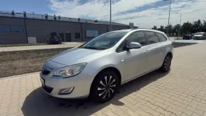 Opel Astra J (2009-2019) 1.7 CDTI DPF Color Edition 2011