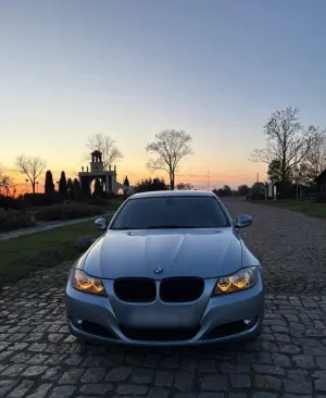 BMW 3 Series E90/E91/E92/E93 (2005-2012) 318i 2009
