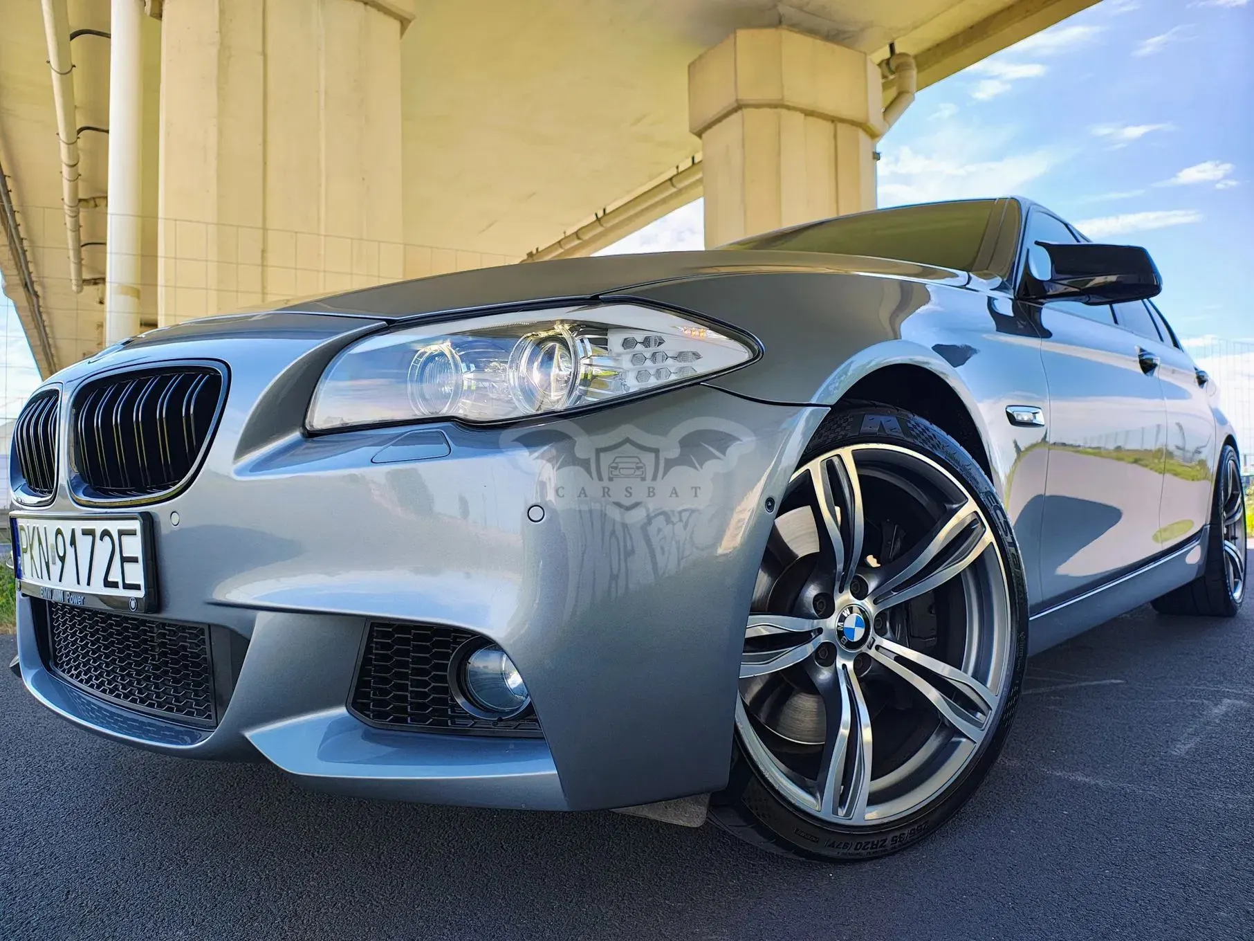 BMW 5 Series F10/F11 (2009-2017) 550i Sport-Aut 2011