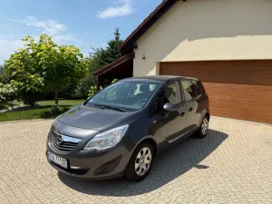 Opel Meriva II (2010-) 1.4 T Essentia 2012