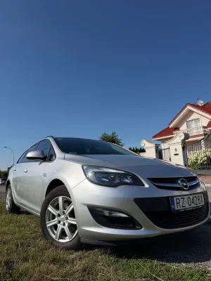Opel Astra J (2009-2019) 1.7 CDTI DPF ecoFLEX TourerStart/Stop Edition 2013