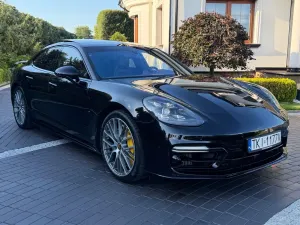 Porsche Panamera Turbo S 2023
