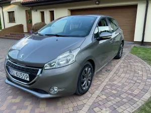 Peugeot 208 I (2012-2019) 2012