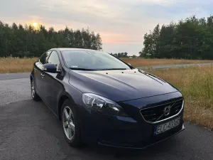 Volvo V40 II (2012-) D4 Momentum 2014