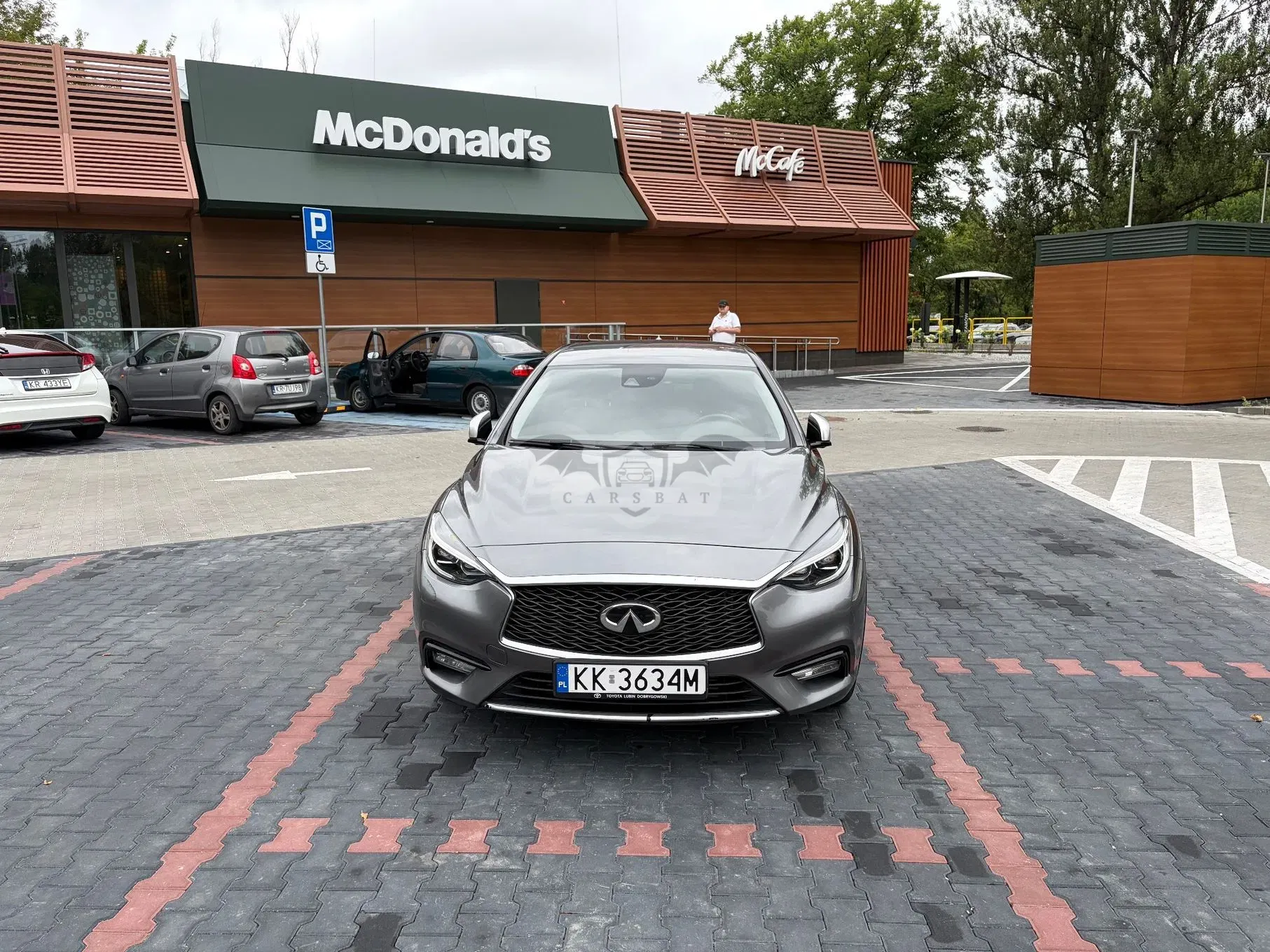 Infiniti Q30 1.5d Premium 7DCT 2016