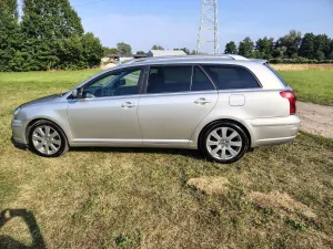 Toyota Avensis II (2003-2009) 2.0 D-4D Luna 2009