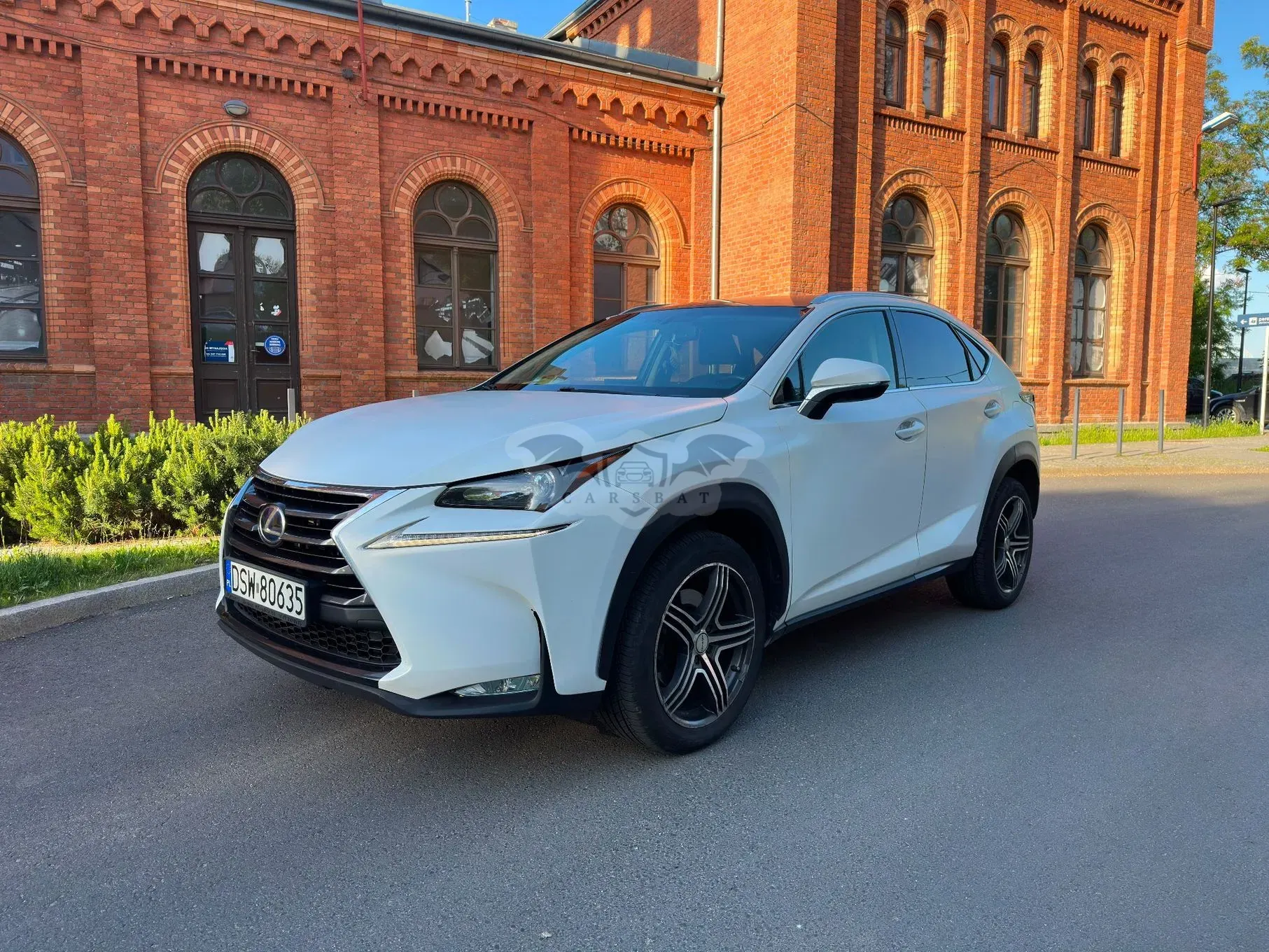 Lexus NX I (2014-2021) 300h Prestige AWD 2015