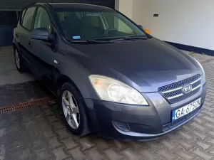 Kia Ceed I (2006-2012) 1.6 Crdi Comfort 2007