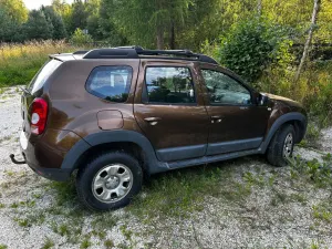 Dacia Duster I (2009-2017) 1.5 dCi Laureate 2011