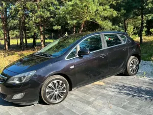 Opel Astra J (2009-2019) 1.7 CDTI Sport 2009