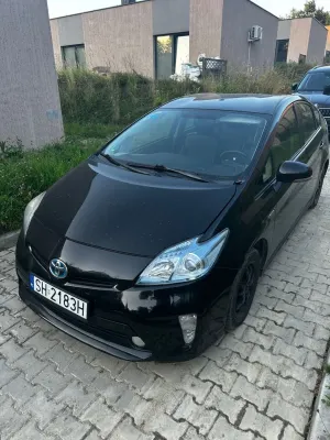 Toyota Prius III (2009-2015) 1.8 HSD Luna 2012