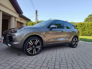 Porsche Cayenne II (2010-2017) Platinum Edition 2015
