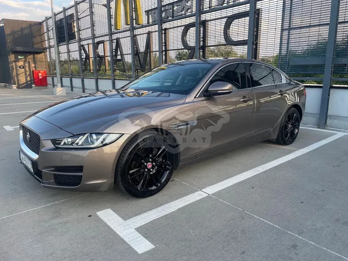 Jaguar XE 2.0 D Prestige 2016