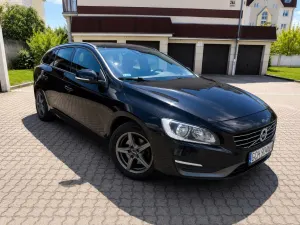 Volvo V60 II (2018- ) D4 Drive-E Momentum 2014