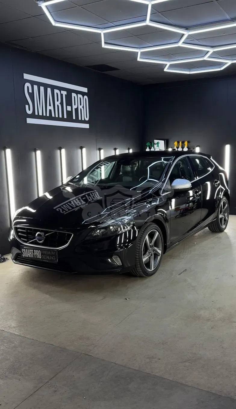 Volvo V40 II (2012-) T3 Drive-E R-Design Kinetic 2016