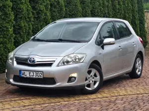 Toyota Auris I (2006-2012) 1.8 HSD Sol 2011