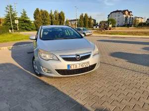 Opel Astra J (2009-2019) 1.7 CDTI Enjoy 2012