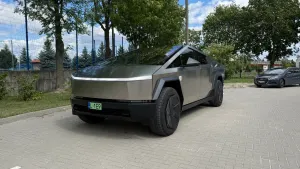 Tesla Cybertruck 2025