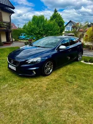 Volvo V40 II (2012-) D2 R-Design 2013