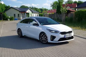 Kia Ceed 1.6 CRDi DCT7 SCR GT LINE 2019