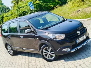 Dacia Lodgy TCe 115 Stepway 2016