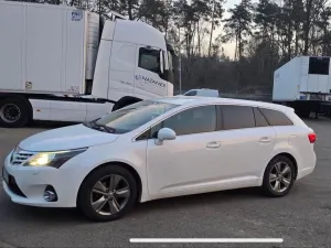 Toyota Avensis III (2009-) 2015