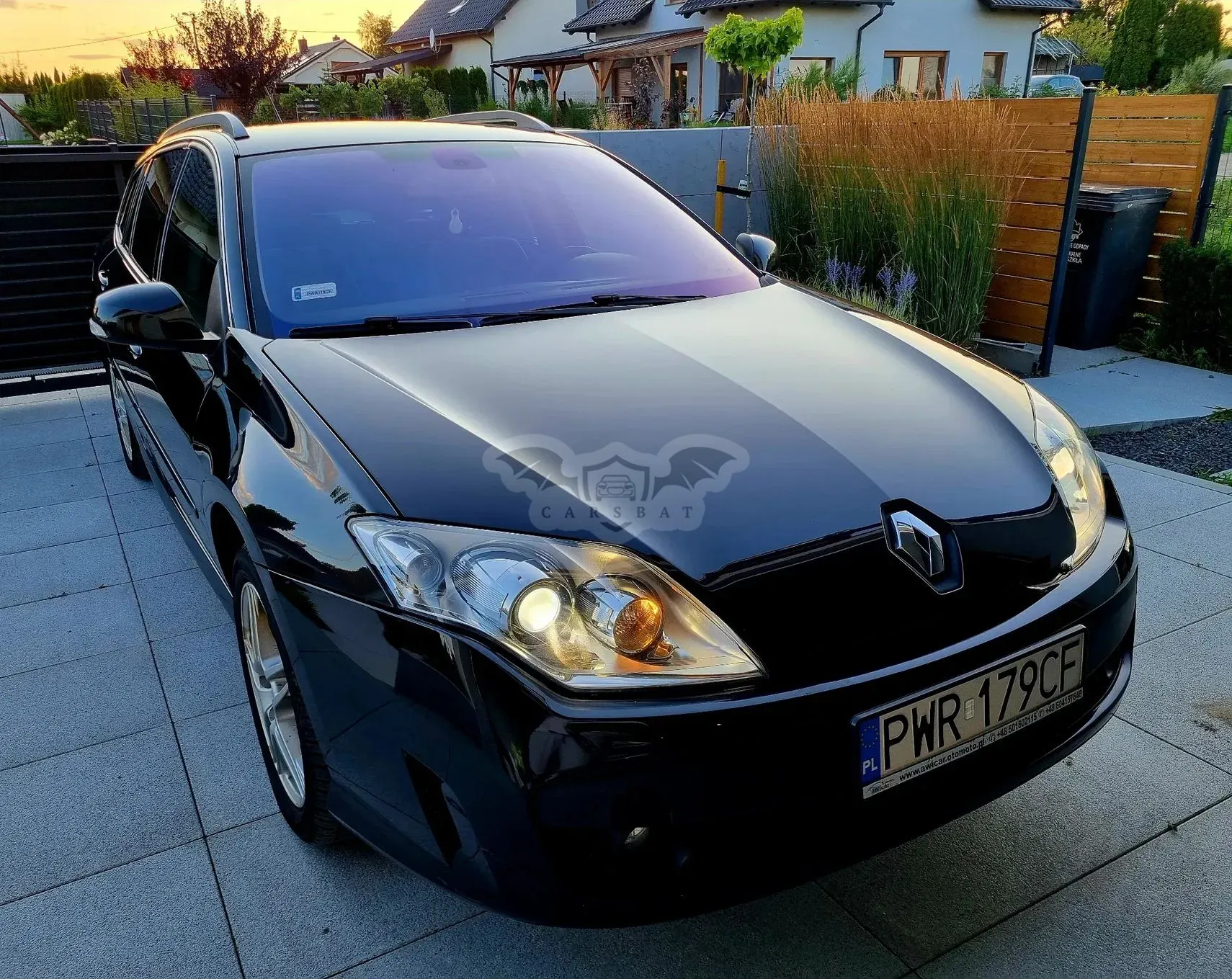 Renault Laguna III (2007-) 2.0 dCi Initiale 2010