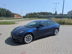 Tesla Model 3 2021