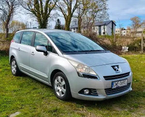 Peugeot 5008 I (2009-2017) 1.6 HDi Premium 2011