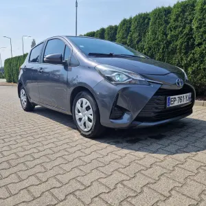 Toyota Yaris III (2011-2019) Hybrid 100 Sol 2017