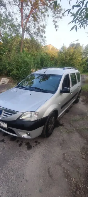Dacia Logan I (2004-2012) 1.6 SL Arctica 2008