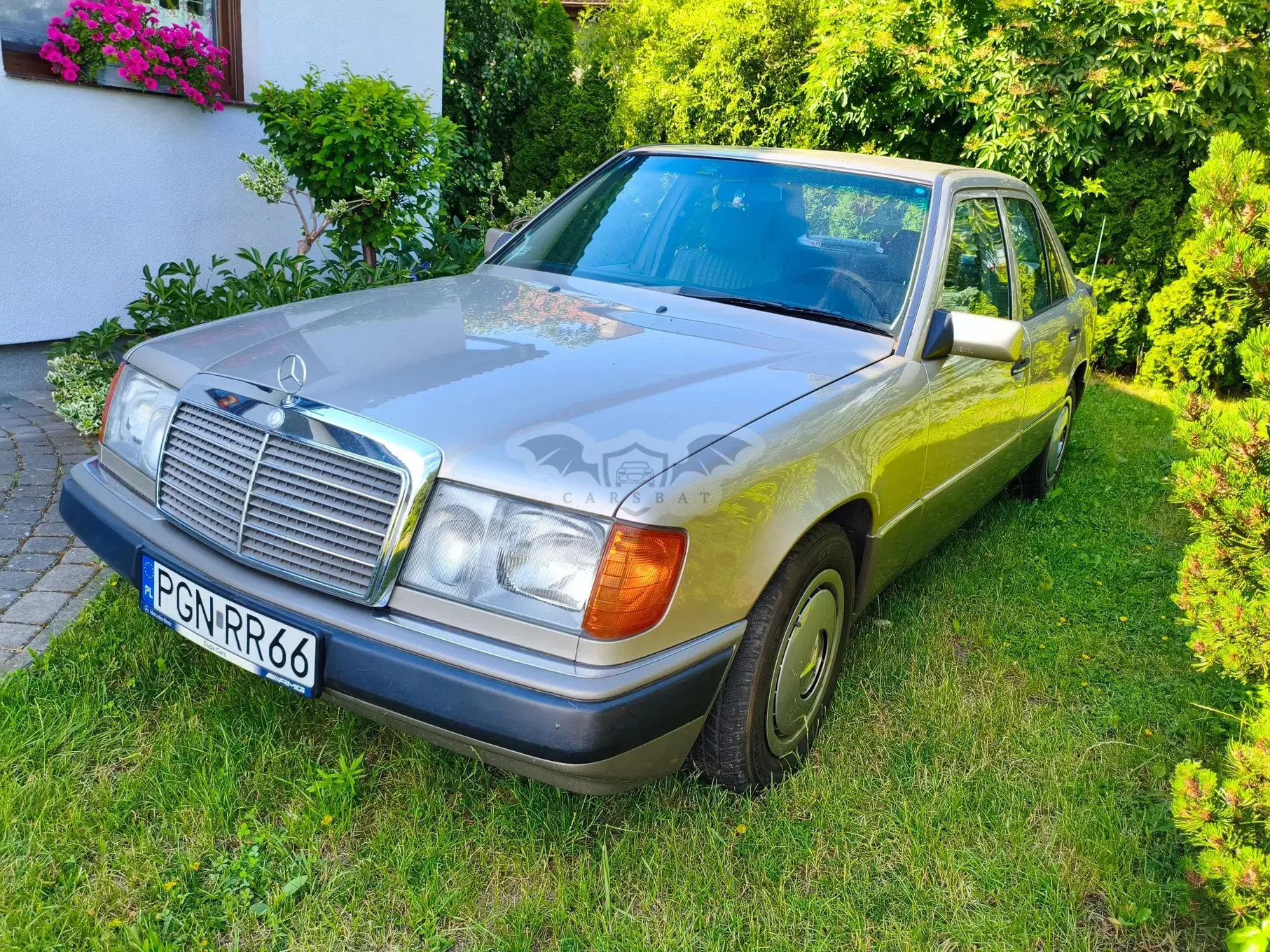 Mercedes-Benz E ver-standard 1989