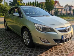 Opel Astra J (2009-2019) 2.0 CDTI DPF Cosmo 2010