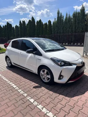 Toyota Yaris III (2011-2019) Hybrid 1.5 GR Sport 2019