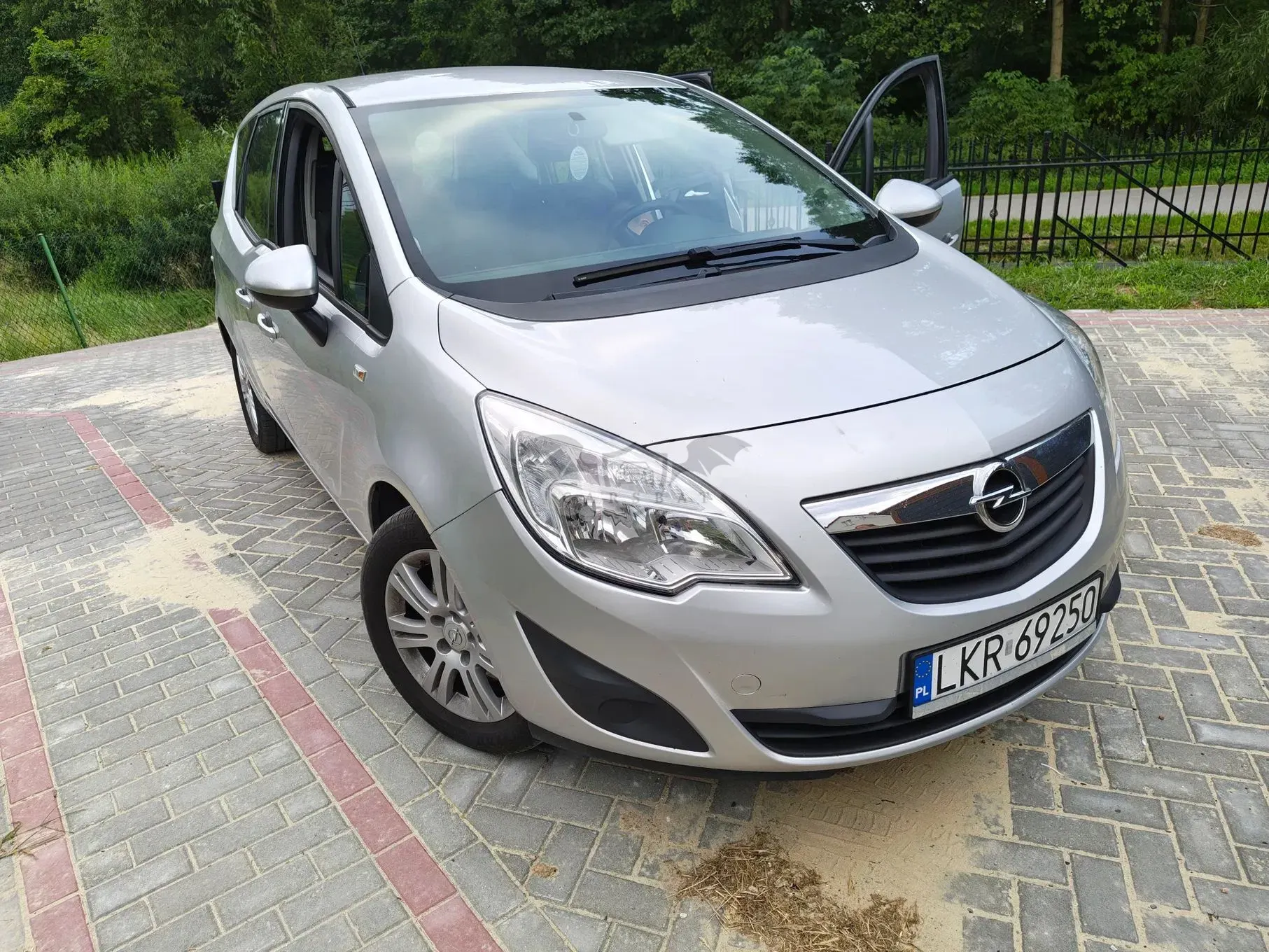 Opel Meriva II (2010-) 1.7 CDTI Enjoy 2011