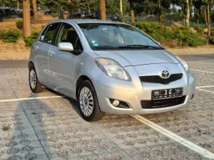 Toyota Yaris II (2005-2011) 1.33 VVT-i Cool 2010