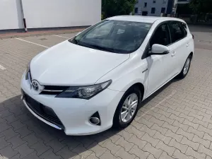 Toyota Auris II (2012-) 1.8 HSD Luna 2013