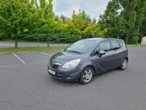 Opel Meriva II (2010-) 1.7 CDTI Cosmo 2011