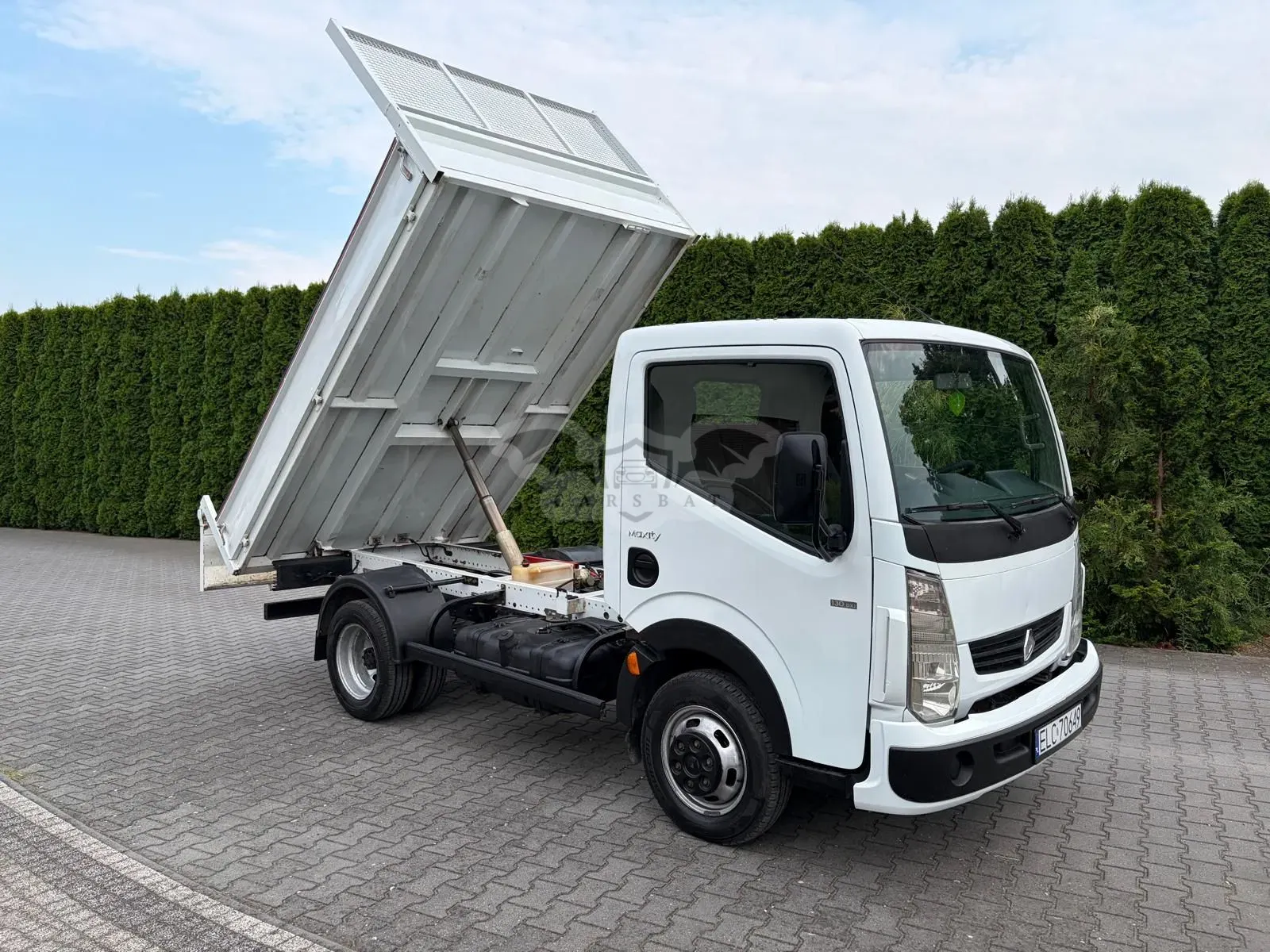 Renault Maxity 2012