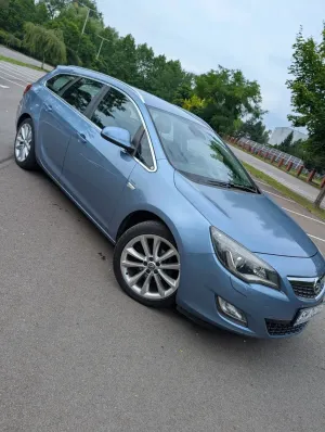 Opel Astra J (2009-2019) 1.4 Turbo 2011