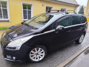 Peugeot 5008 I (2009-2017) HDI FAP 150 Family Plus 2011