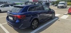 Toyota Avensis III (2009-) 2.0 D-4D Premium 2016